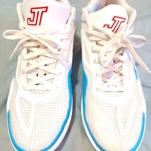 Jordan Tatum 1 in the box in very good condition size 10